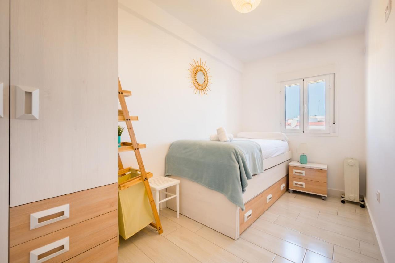 דירות סביליה Wide And Colourful- 3Bd 1Bth- Triana מראה חיצוני תמונה